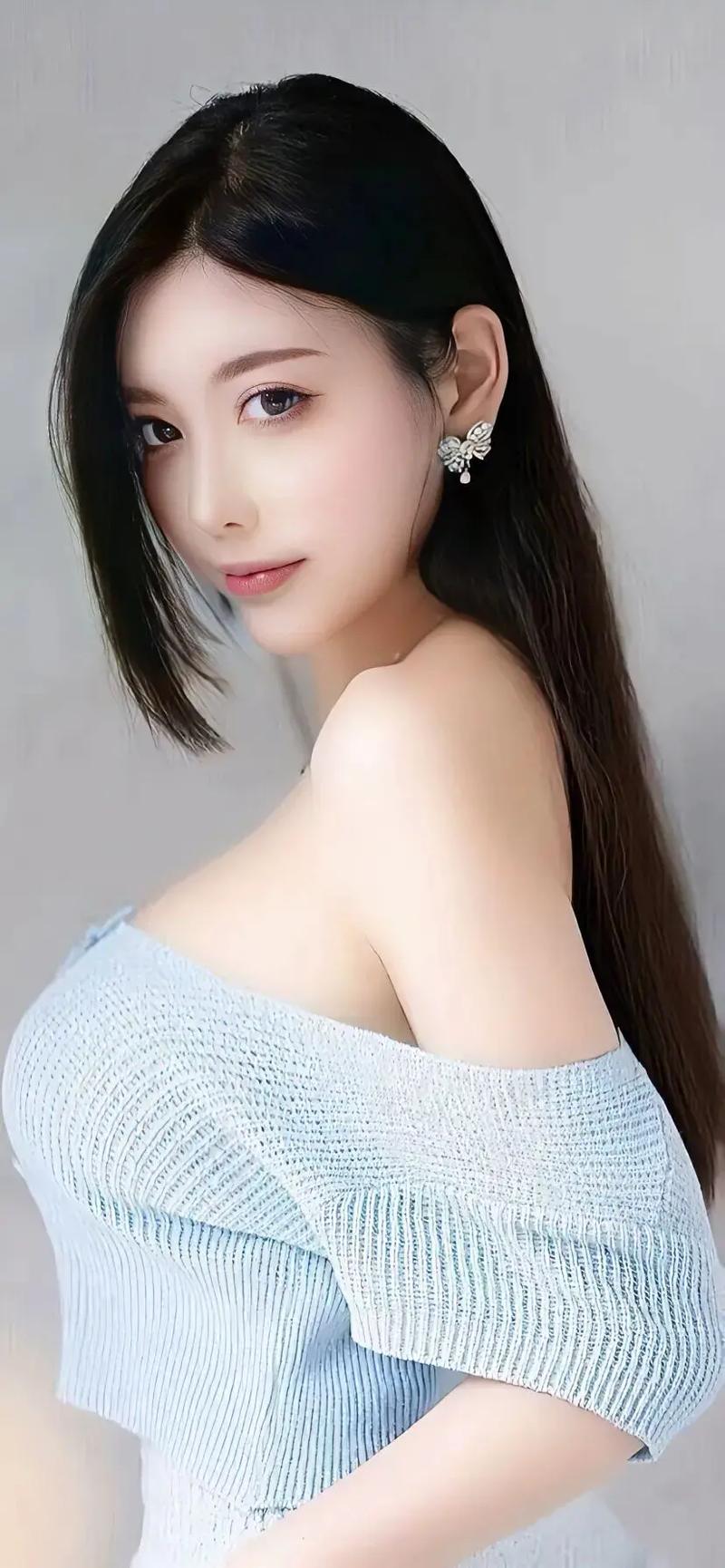帽子的女老板 MBA智库瓦力棋牌商务旅行